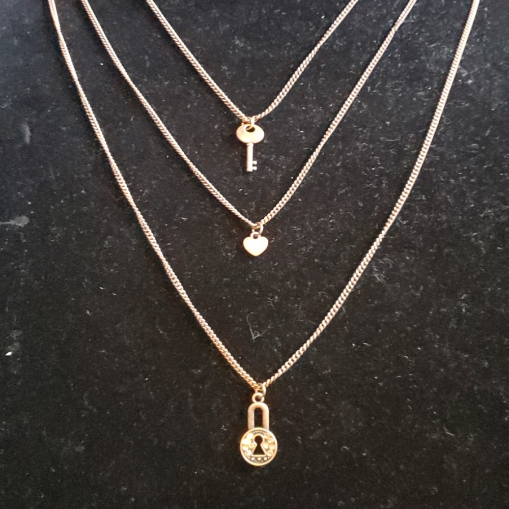 Paparazzi Jewelry: 1year Vintage